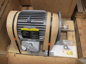 MOTOR, ELECTRIC TYPE, 8.7 HORSEPOWER, 460VAC ELEC RATING, 1725 RPM, INSULATION CLASS F, 215TD FRAME, 12.3 AMPS, TEFC, CAST IRON FRAME ENCLOSURE, CONTINUOUS DUTY, 1.15 SERVICE FACTOR, 1-3/8" SHAFT. DYNAMIC SOLUTIONS DRAWING SON43300540 REV H. SEE ATTACHMENT IN SERVICE FOR OBJECTS FOR: 1/8" THICK NEOPRENE GASKETS - JUNCTION BOX TO FRAME, JUNCTION BOX CENTER. ADD A NEOPRENE SLINGER A, PART # SON43300540 (MOD 1) (W-44) LOADING & HANDLING FEE $15-